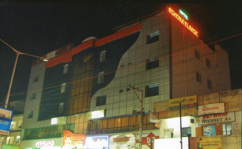 Hotel Ashoka Klassic ハイデラバード エクステリア 写真